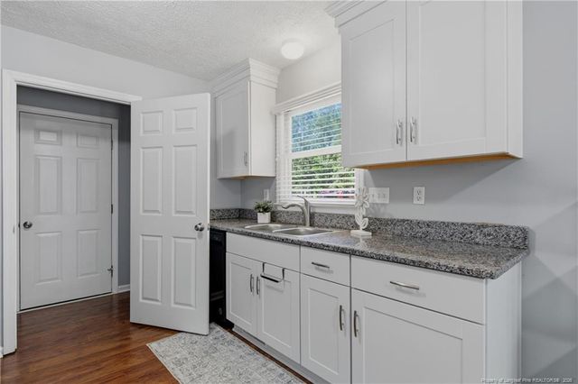 215 Carolina Way, Sanford, NC 27332