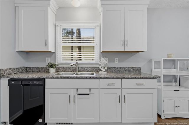 215 Carolina Way, Sanford, NC 27332