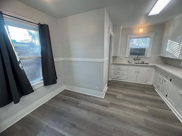 987 N Adoline Avenue, Fresno, CA 93728