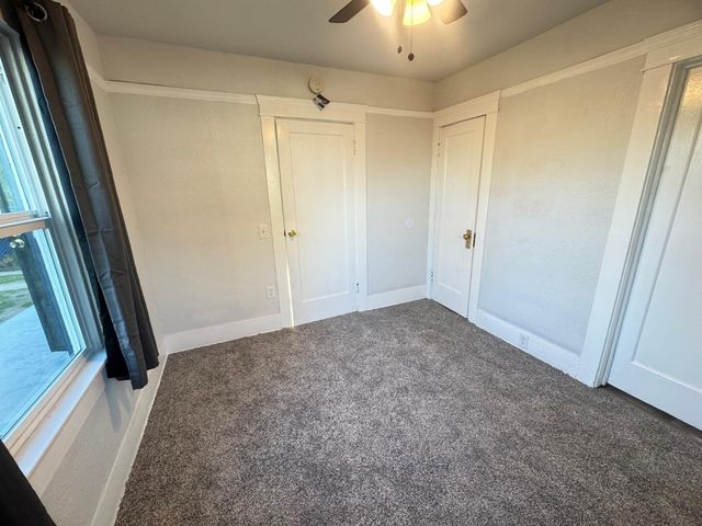 987 N Adoline Avenue, Fresno, CA 93728