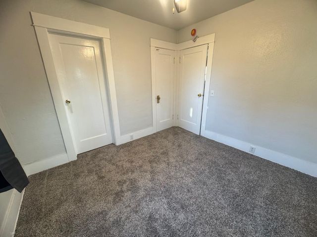 987 N Adoline Avenue, Fresno, CA 93728