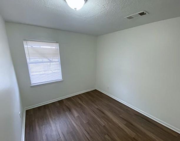 3075 DEBBY ST, Memphis, TN 38127