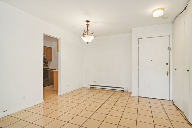 802 E Old Willow Road 113, Prospect Heights, IL 60070