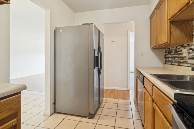 802 E Old Willow Road 113, Prospect Heights, IL 60070