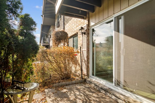 802 E Old Willow Road 113, Prospect Heights, IL 60070