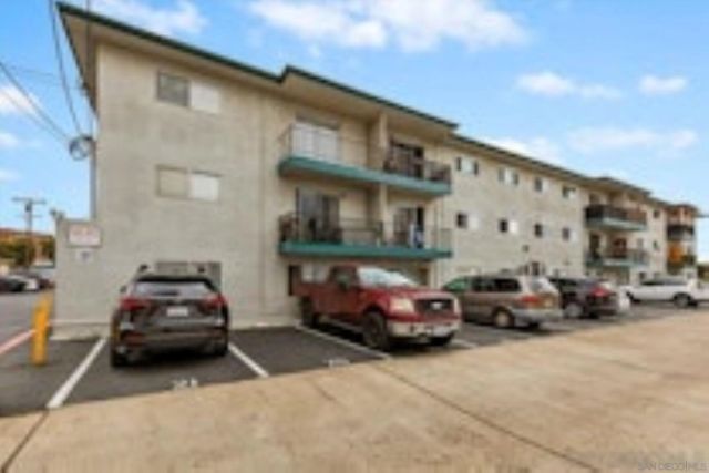 4885 Cole St 36, San Diego, CA 92117