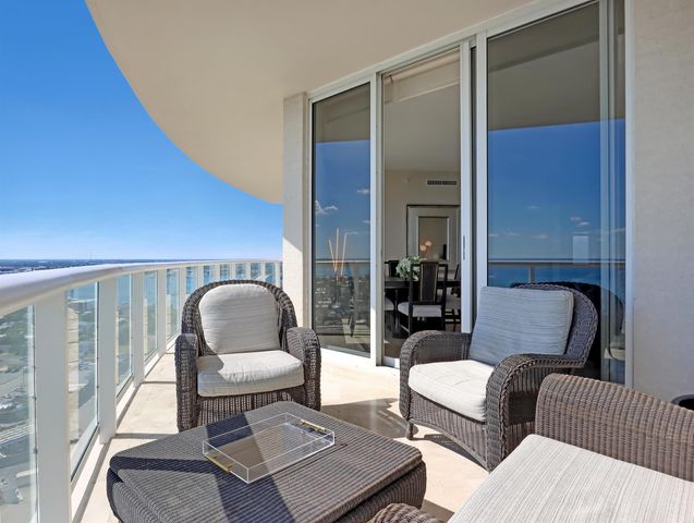 2700 N Ocean Drive 2105b, Singer Island, FL 33404