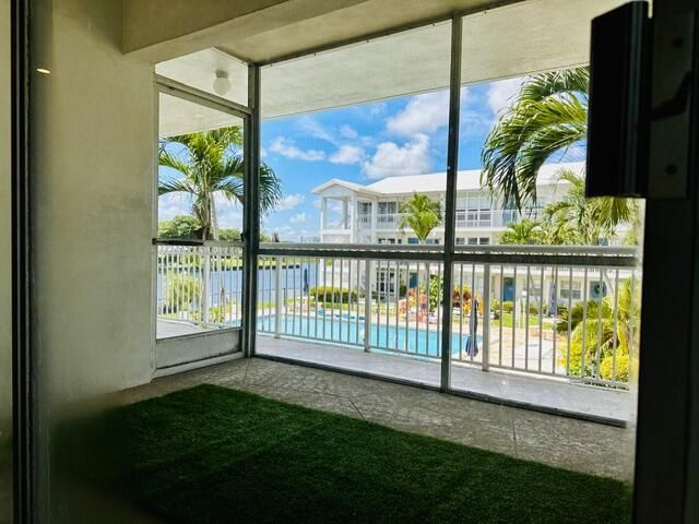 1150 NW 30th Court NW 203, Wilton Manors, FL 33311
