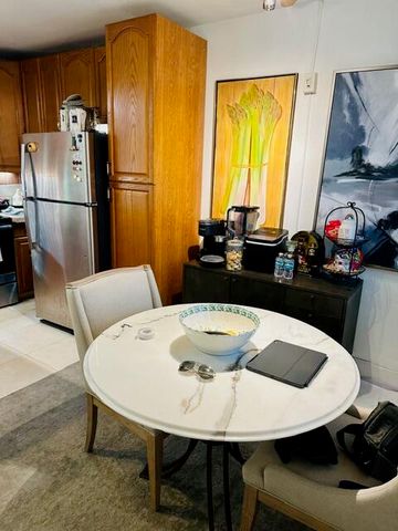 1150 NW 30th Court NW 203, Wilton Manors, FL 33311