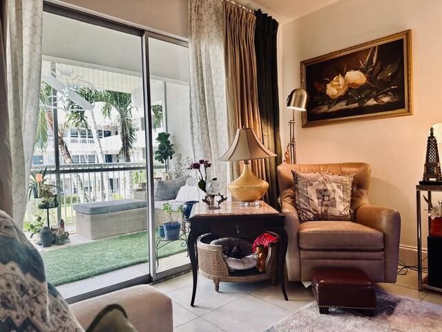 1150 NW 30th Court NW 203, Wilton Manors, FL 33311