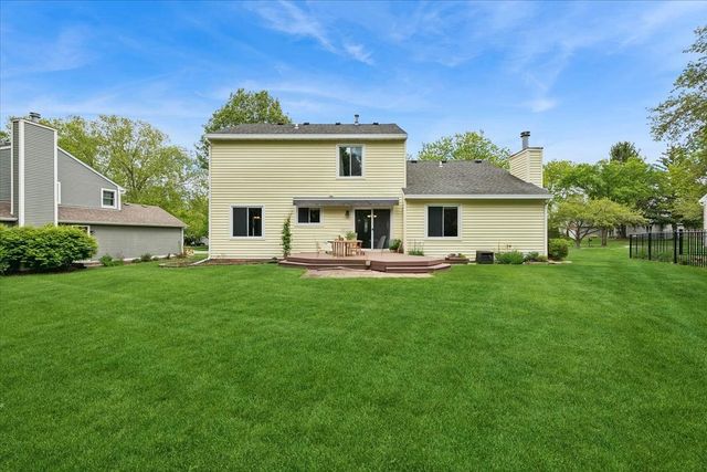 401 Aldrin Avenue, Batavia, IL 60510
