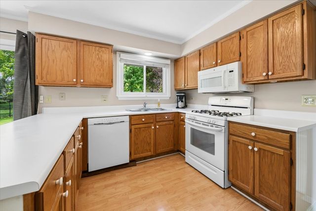 401 Aldrin Avenue, Batavia, IL 60510