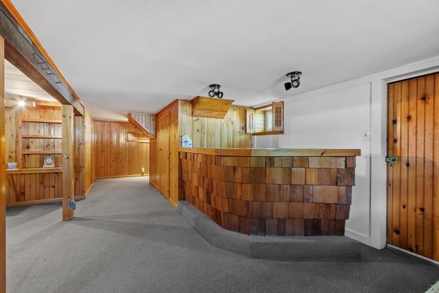 27 Sunset Rd, Dracut, MA 01826