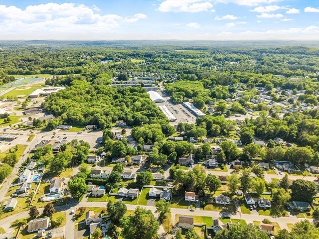 27 Sunset Rd, Dracut, MA 01826