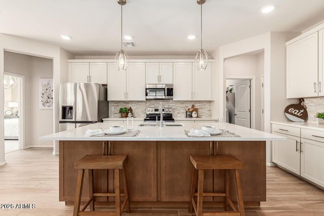18189 W AVENIDA DEL SOL Drive, Surprise, AZ 85387