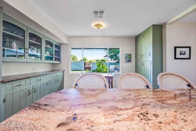 2007 E RANCHO Drive, Phoenix, AZ 85016