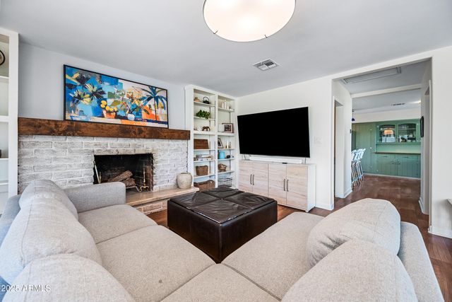 2007 E RANCHO Drive, Phoenix, AZ 85016