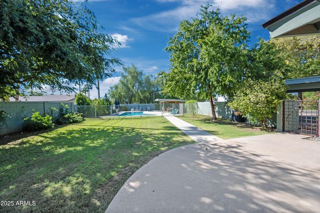 2007 E RANCHO Drive, Phoenix, AZ 85016