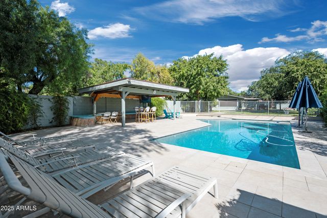 2007 E RANCHO Drive, Phoenix, AZ 85016