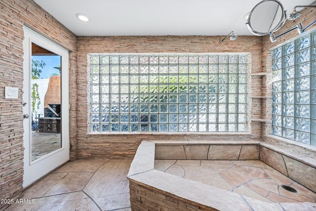 2007 E RANCHO Drive, Phoenix, AZ 85016