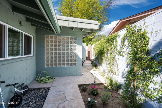 2007 E RANCHO Drive, Phoenix, AZ 85016