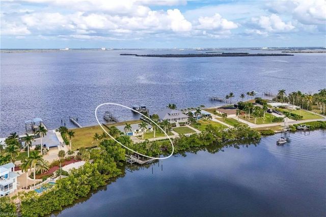 2210 Eighth AVE, St. James City, FL 33956