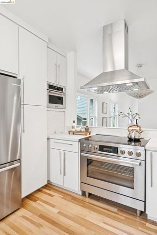 368 Hudson, Oakland, CA 94618