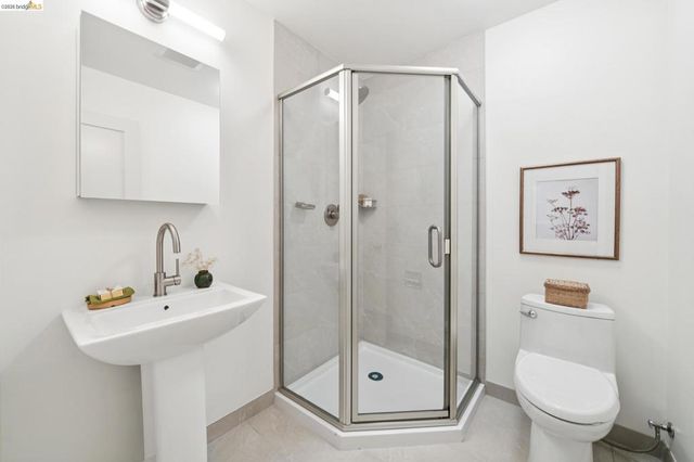 368 Hudson, Oakland, CA 94618