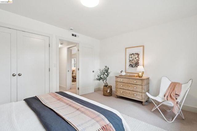 368 Hudson, Oakland, CA 94618