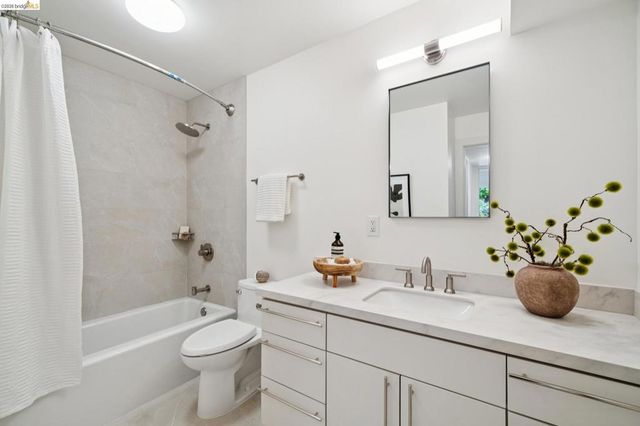 368 Hudson, Oakland, CA 94618