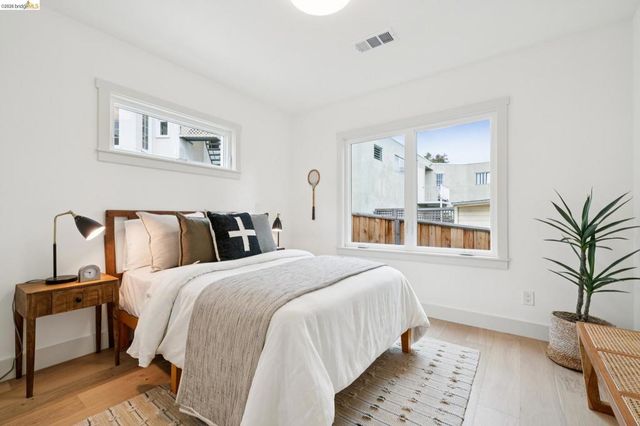 368 Hudson, Oakland, CA 94618