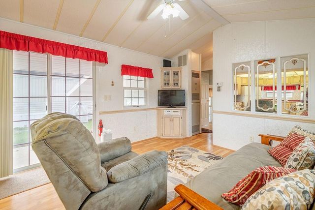 52 Strollers Lane, Waynesville, NC 28785