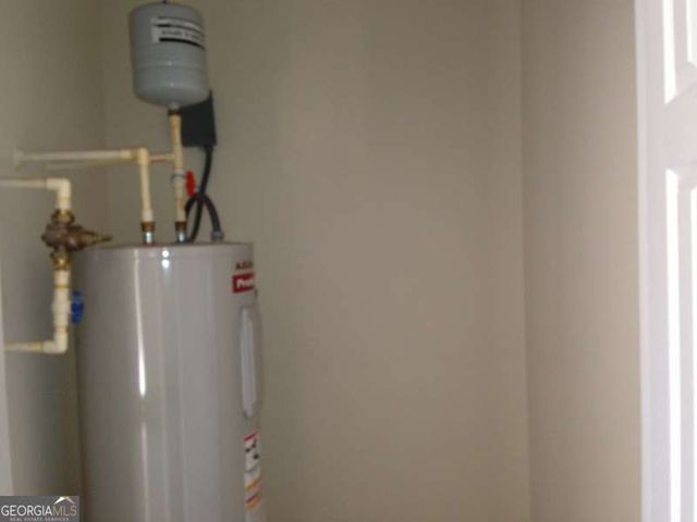 331 Village Drive, Loganville, GA 30052