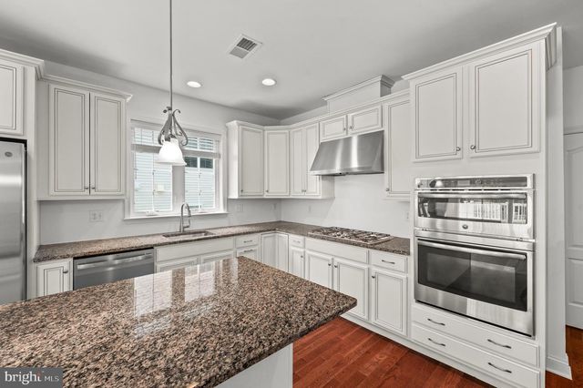 3519 MUIRWOOD DR, Newtown Square, PA 19073