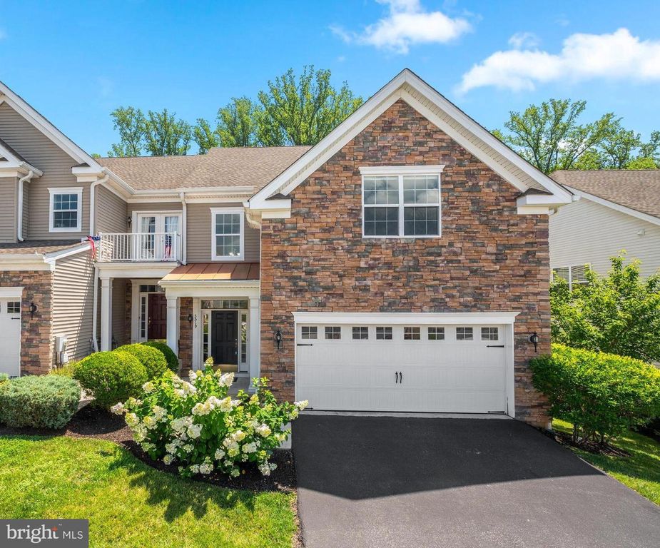 3519 MUIRWOOD DR, Newtown Square, PA 19073