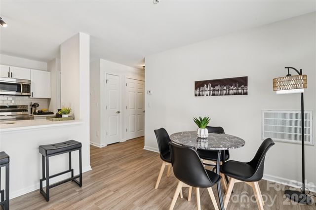 1620 Arlyn Circle B, Charlotte, NC 28213