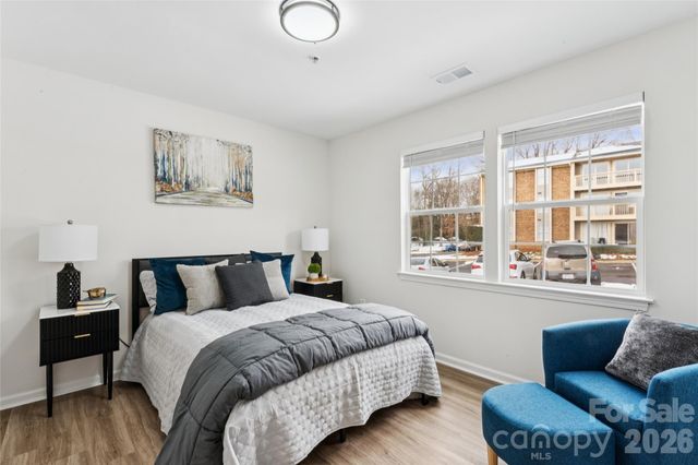 1620 Arlyn Circle B, Charlotte, NC 28213