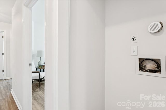 1620 Arlyn Circle B, Charlotte, NC 28213