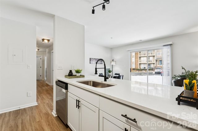 1620 Arlyn Circle B, Charlotte, NC 28213