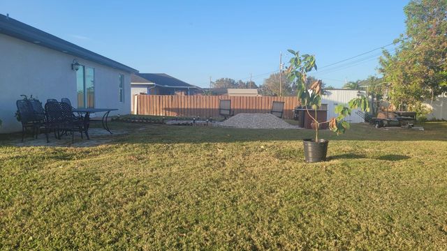 1413 NE 9TH Avenue, Cape Coral, FL 33909