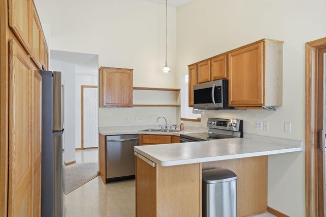 1775 Beebe Road -, Maplewood, MN 55109