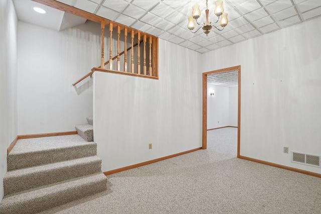 1775 Beebe Road -, Maplewood, MN 55109