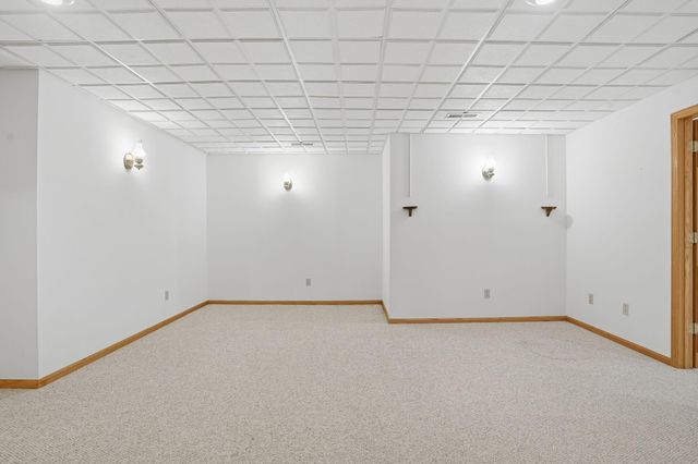 1775 Beebe Road -, Maplewood, MN 55109