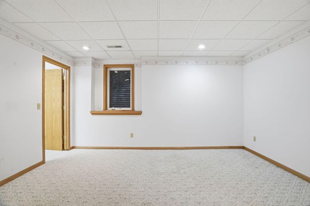 1775 Beebe Road -, Maplewood, MN 55109