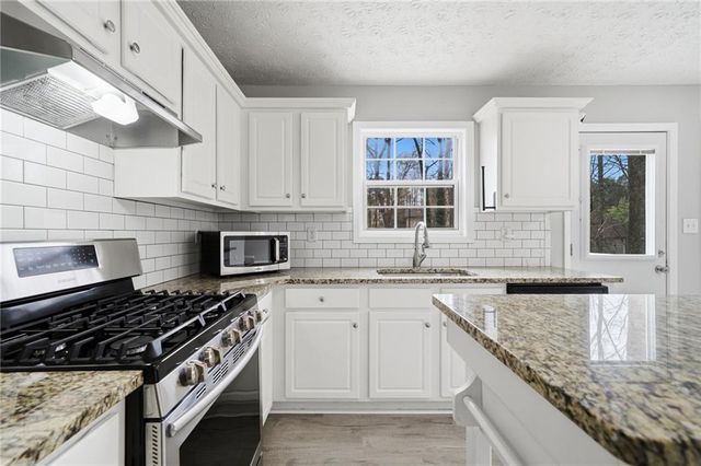 6705 N Glen Drive, Cumming, GA 30028