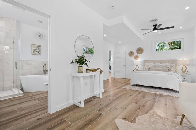 4879 COMMONWEALTH DRIVE, Sarasota, FL 34242