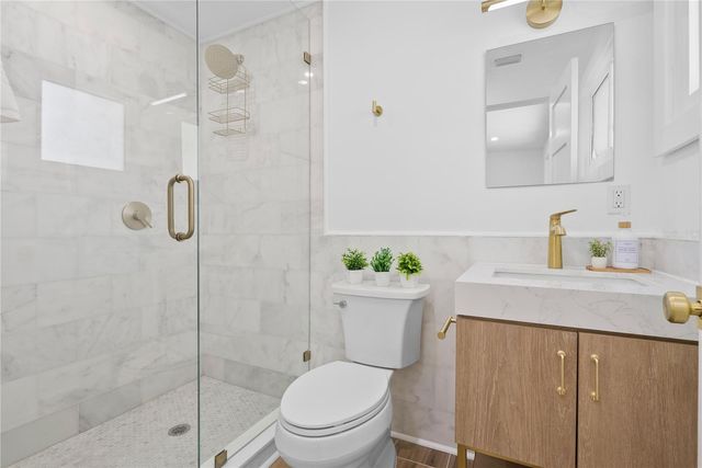 4879 COMMONWEALTH DRIVE, Sarasota, FL 34242