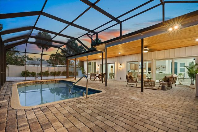 4879 COMMONWEALTH DRIVE, Sarasota, FL 34242