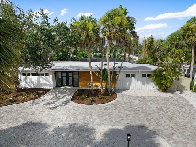 4879 COMMONWEALTH DRIVE, Sarasota, FL 34242