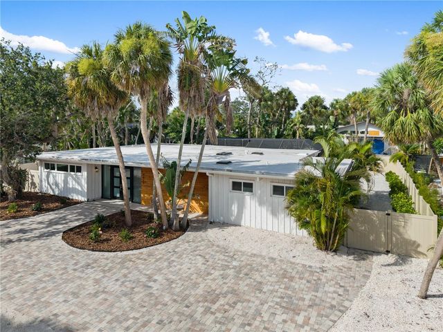 4879 COMMONWEALTH DRIVE, Sarasota, FL 34242